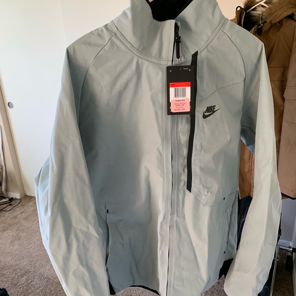 Nike Men’s Techpack Jacket